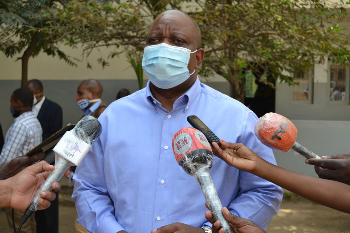 Governador exorta a população à redobrarem medidas de prevenção da COVID-19