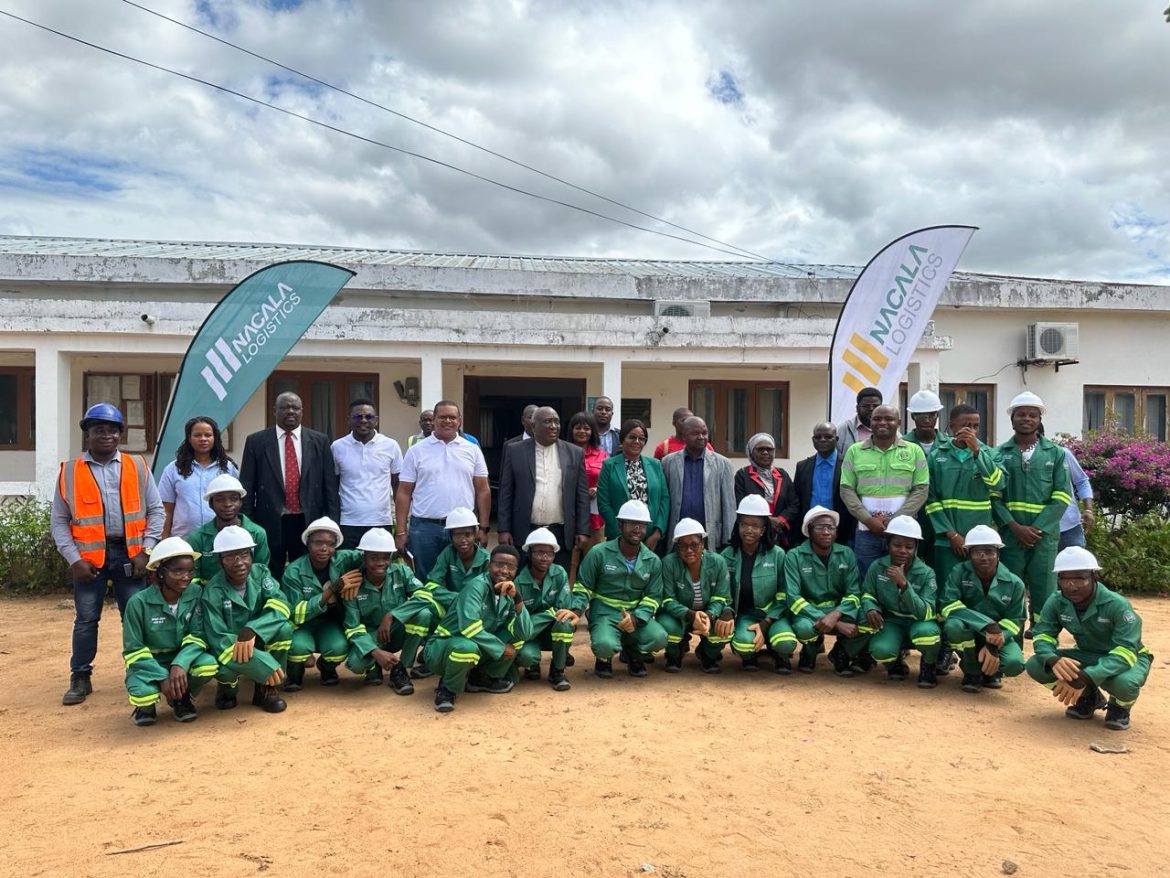 Jovens formados em electricidade instaladora