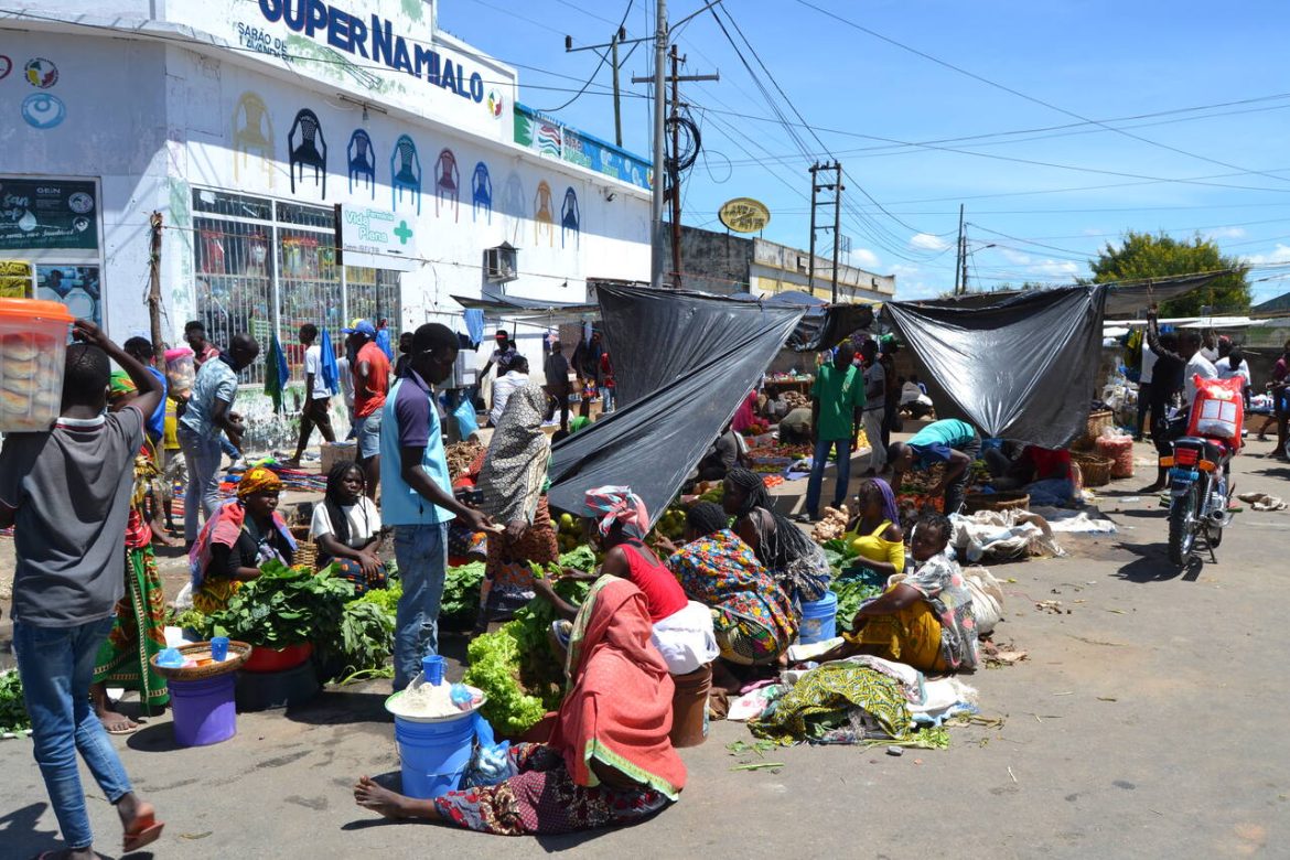 CMCN lança campanha para retirar vendedores informais de espaços públicos