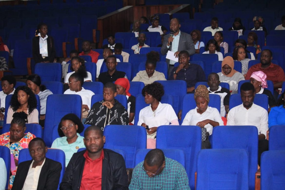 Professores endividados e corrupção fragilizam ensino em Nampula