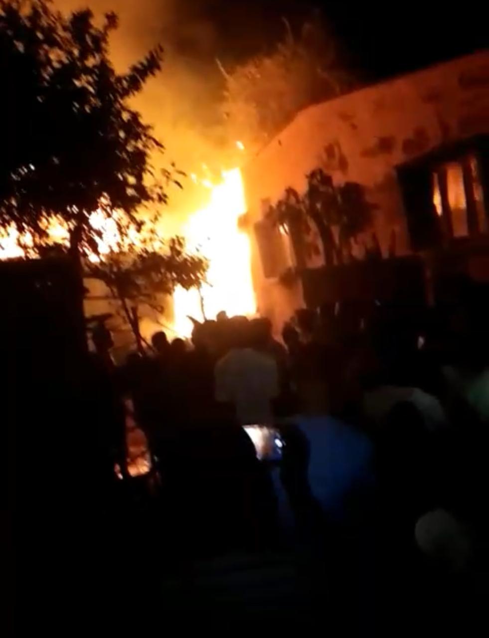 Incêndio reduz residência a cinzas no Muahivire