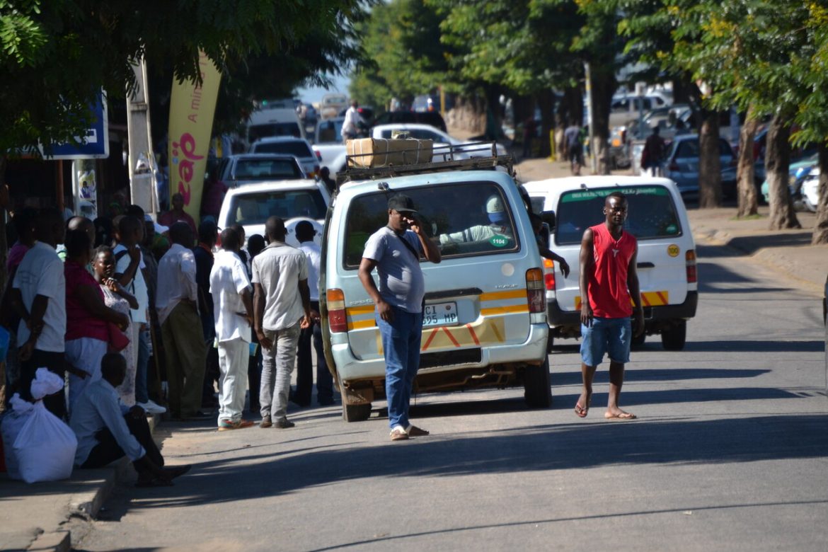 Chapeiros “ameaçam” paralisar actividades na Cidade de Nampula