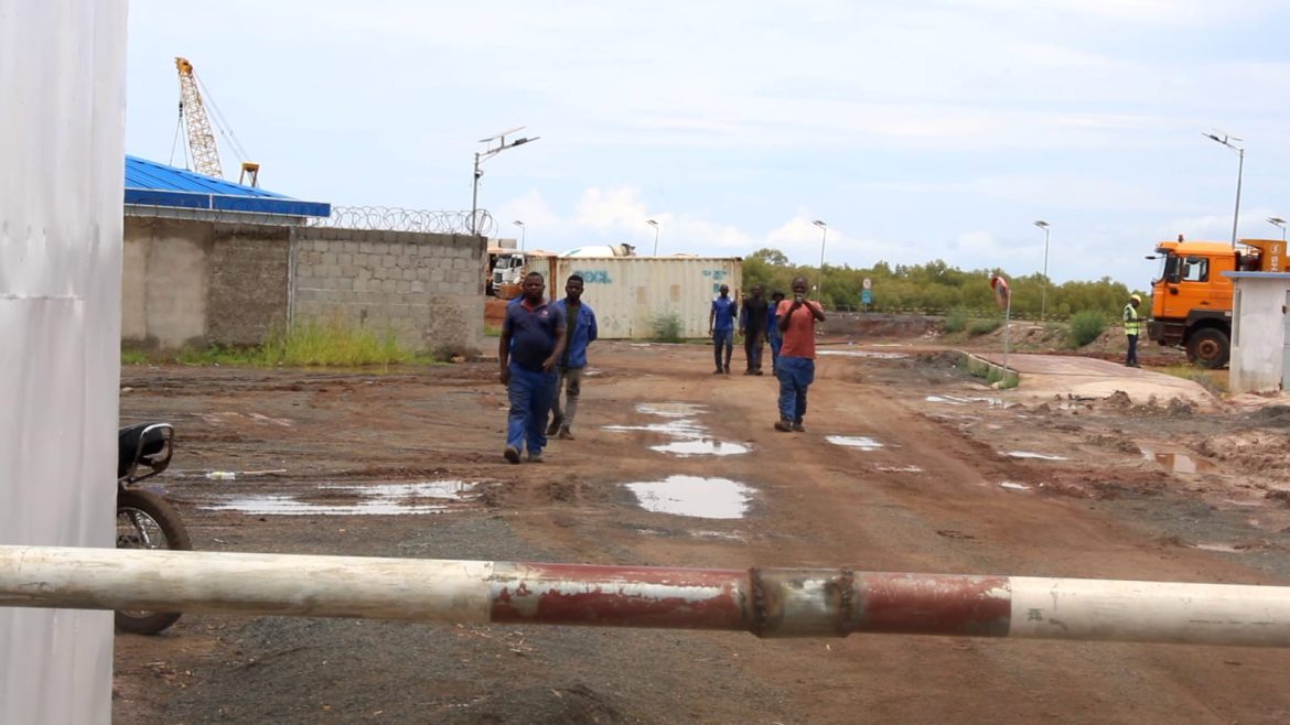 Detenção de técnicos chineses paralisa obra do Porto de Pescas de Angoche
