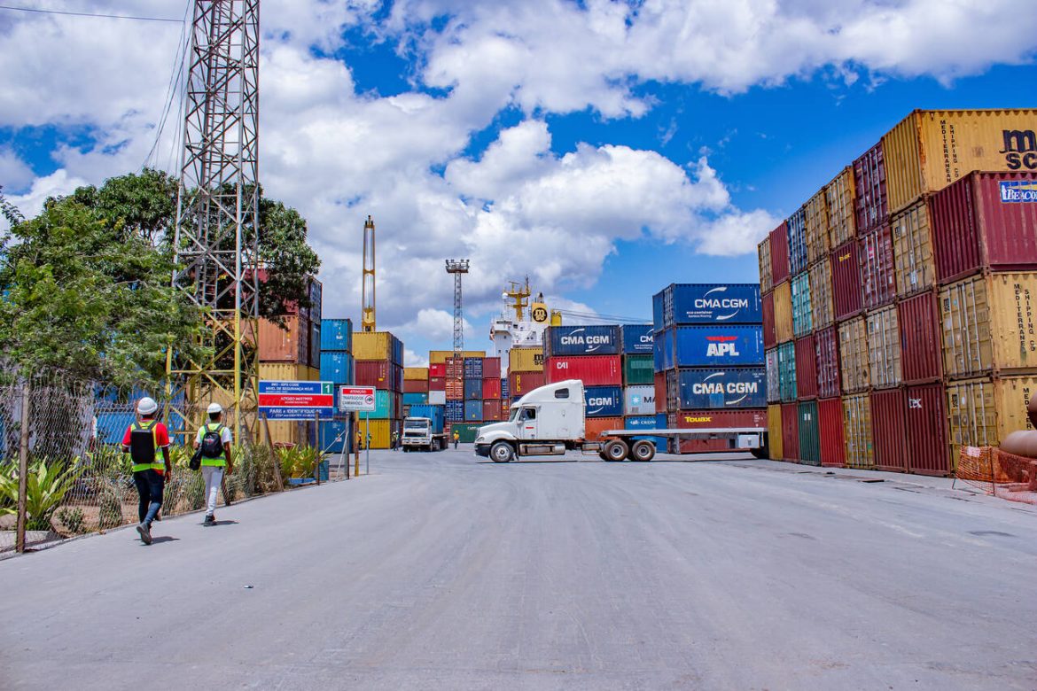 No Porto de Nacala: Contrabando de arroz importado envolve sete empresas