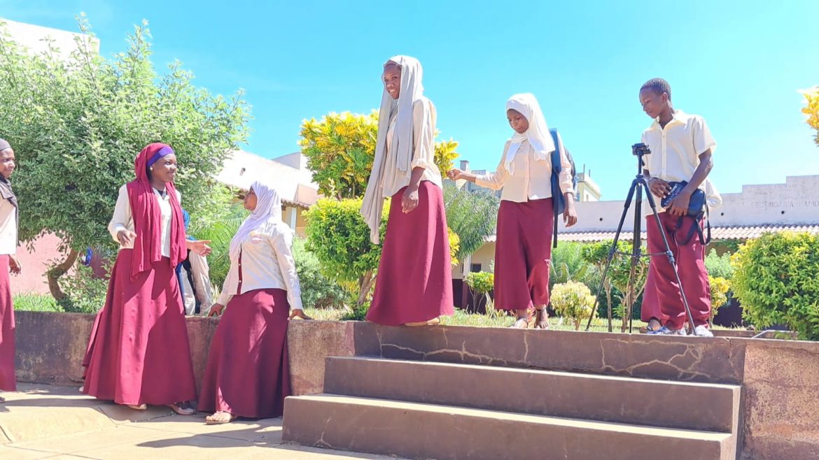 Episódios de desmaios marcam rotina escolar em Angoche