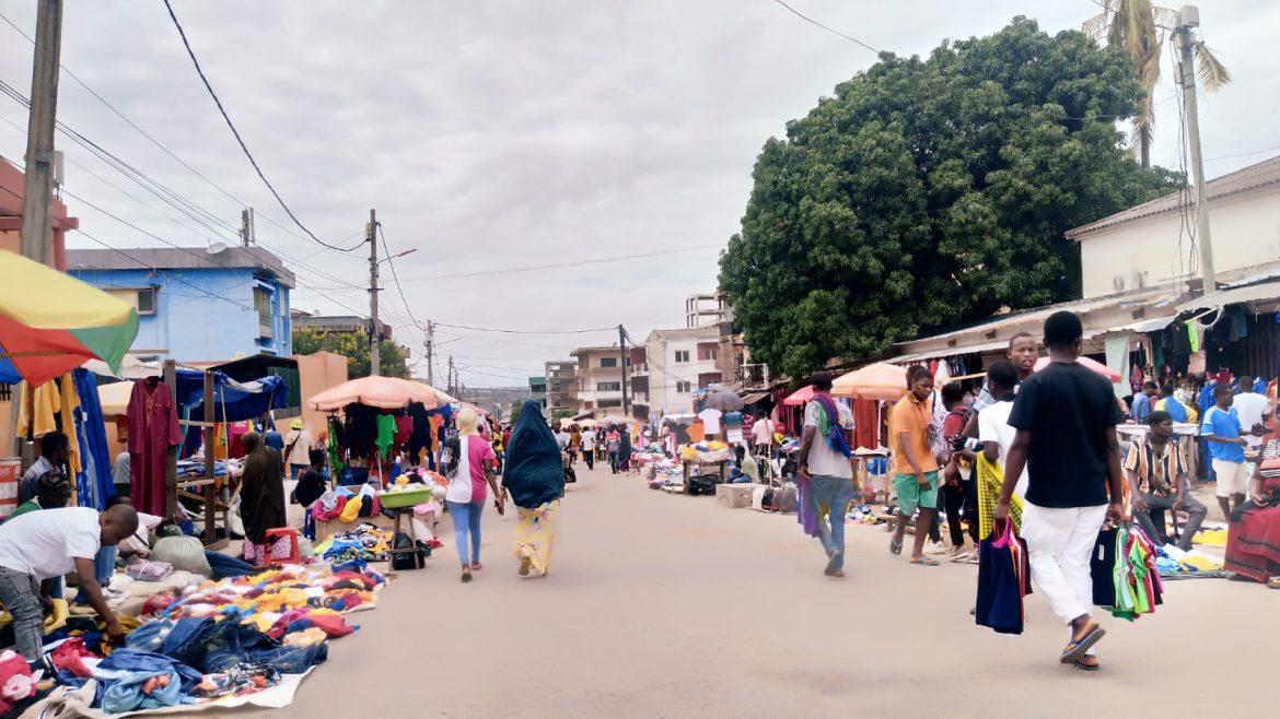 Munícipes pedem aplicação de multas aos informais
