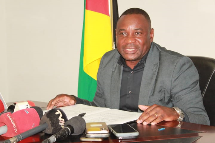 Crianças sem manuais de Matemática e Ciências Naturais em Nampula