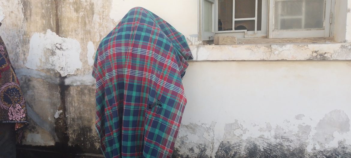 Agente penitenciário detido por tentar introduzir droga na cadeia