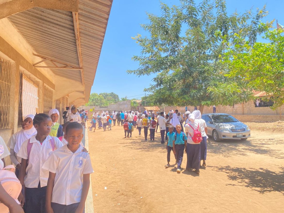 Directores de escolas acusados de desviar fundos do ADE em Mecubúri