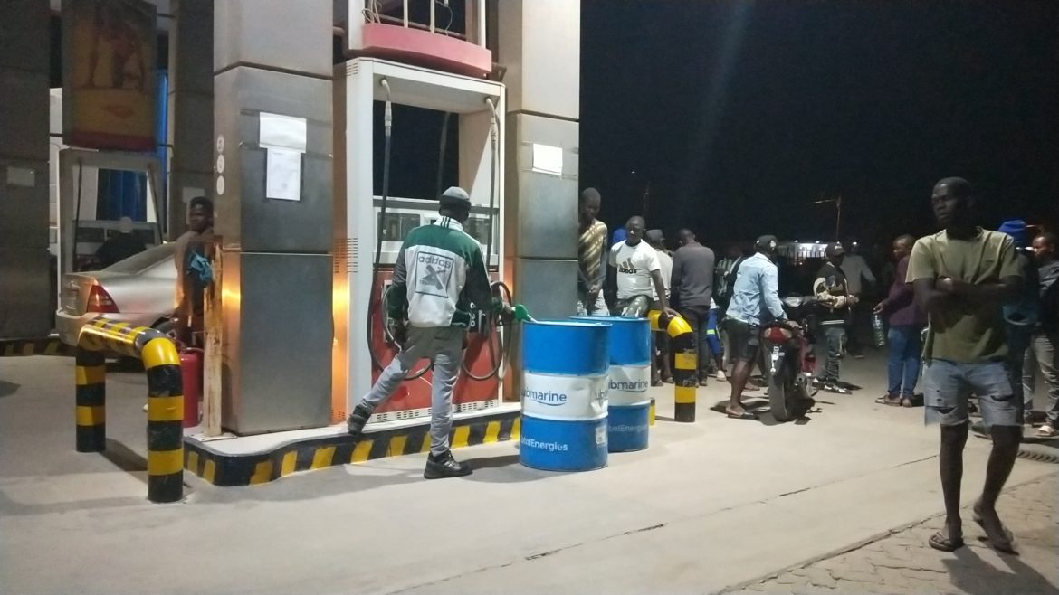 Bombas de Nacala sob suspeita de alimentar mercado paralelo de gasolina